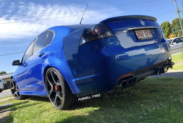 holden hsv vf r8 clubsport style wheels commodore